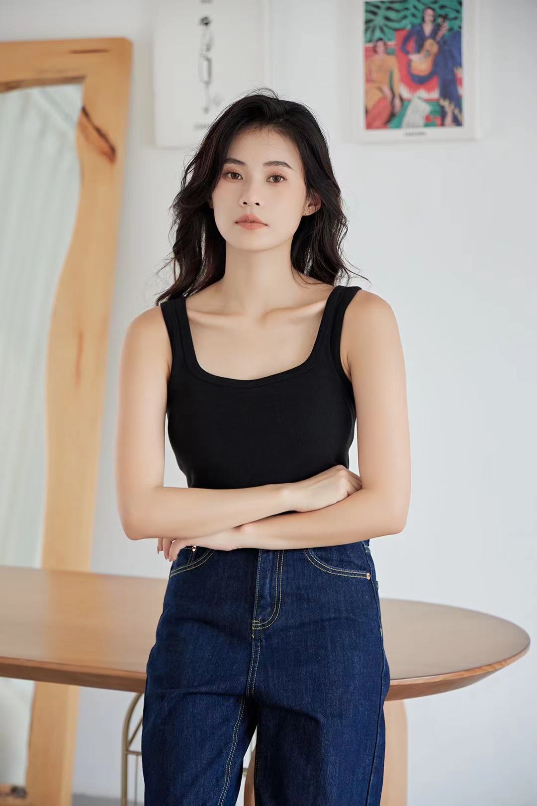 秋冬经典款方型领亲肤舒适修身显瘦保暖背心女士无袖打底上衣详情3
