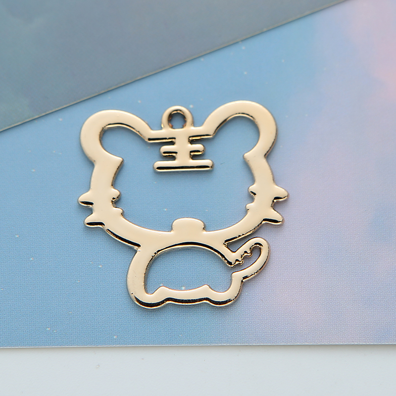 DIY jewelry accessories K gold oil-dripping alloy small pendant tiger Item Picture