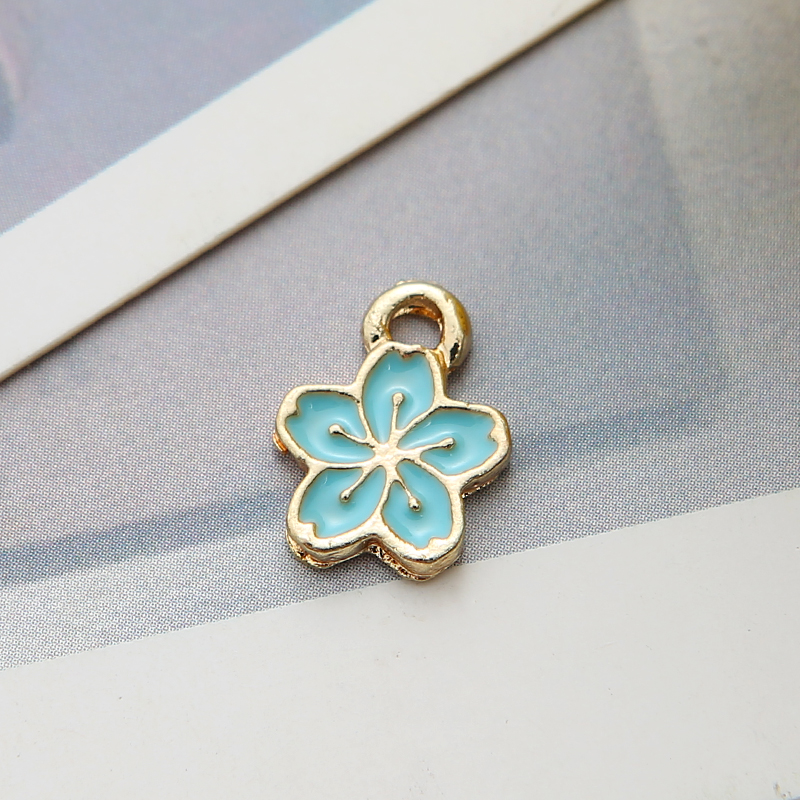 DIY jewelry accessories K gold oil-dripping alloy small pendant flower Application Scenario