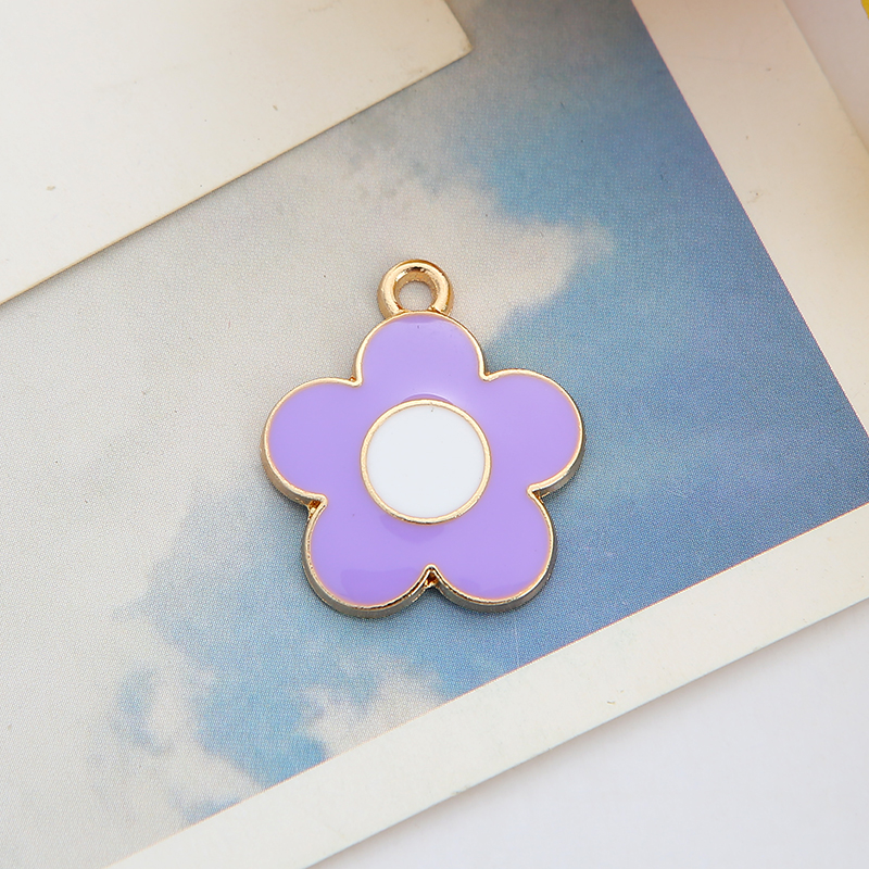 DIY jewelry accessories: K gold oil-dripping alloy small pendant, frellia Application Scenario