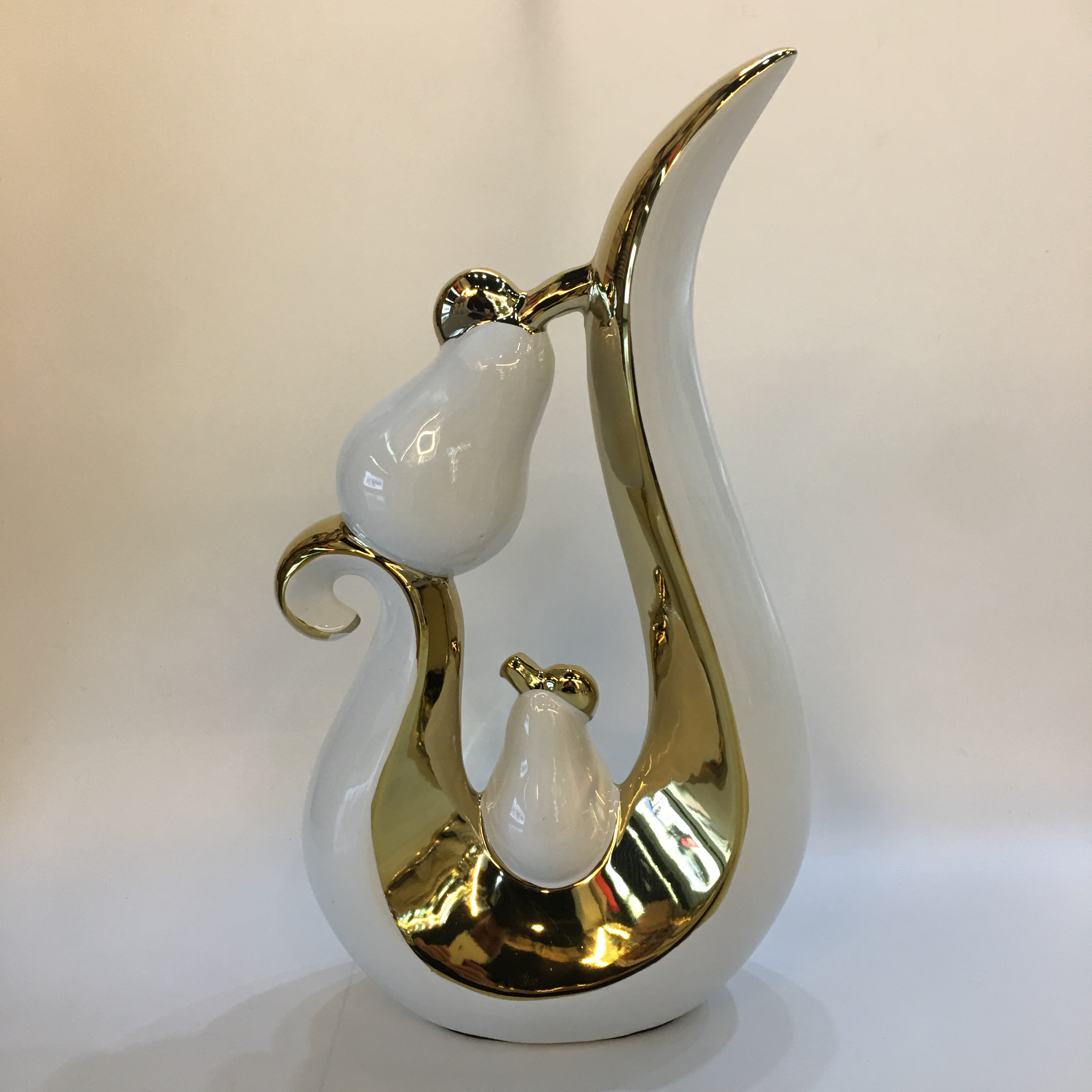 2025chinagoods904 New products: Handicrafts, gifts, craft ornaments, light luxury hotel and home ceramic electroplated ornaments, creative abstract art soft furnishings, office model room TV cabinet ornaments Specification drawing