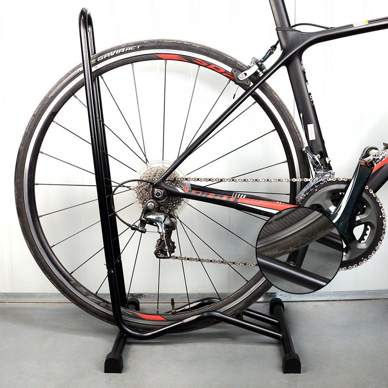 HS-T013B mountain bike L-shaped parking rack display rack, road bike insertion maintenance rack, bicycle parking rack Application Scenario