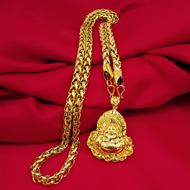 Gold-plated jewelry, brass gold-plated men's accessory necklace with hollowed-out Guanyin Golden Dragon plaque, long-lasting color retention, factory direct sales, novel accessories Application Scenario