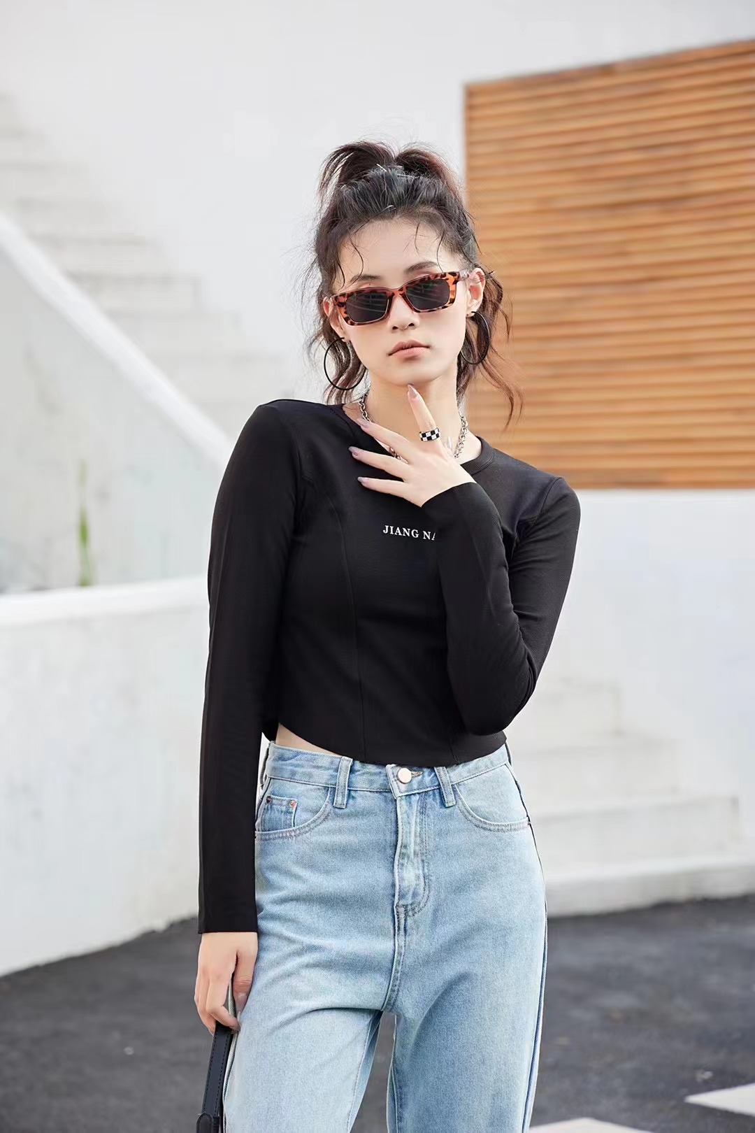 Autumn And Winter Fashion Ladies Round Neck Fashion Sports Letter T-Shirt Thermal Top 8832 Specification drawing
