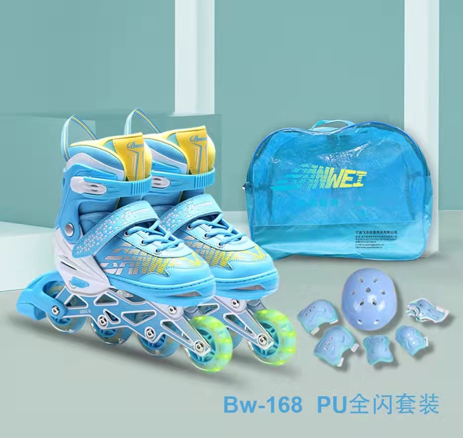 168 Set Of Adjustable Roller Skates For Children And Adults. All Flash Roller Skates Roller Skates