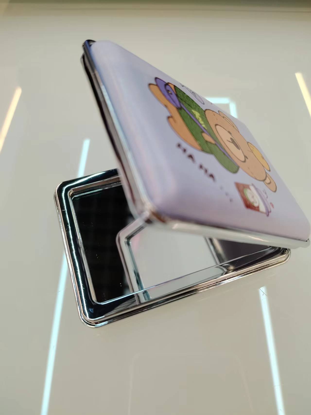 Little Bear makeup mirror, pocket mirror, small mirror, PU professional customization, customer pictures Specification image