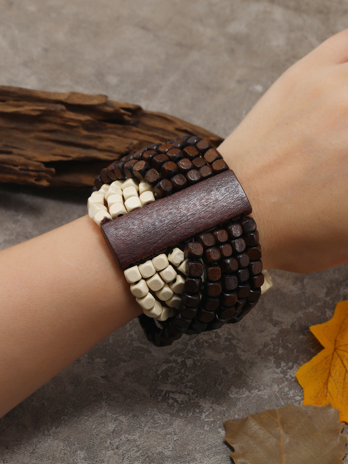 Boho tropical folk style retro handmade wooden beaded bracelet Fucoco-375 details Picture