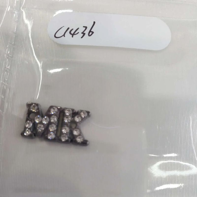 Alloy accessories, alloy necklaces, diamond-encrusted pendants, bracelets, pendants, creative jewelry accessories, DIY materials by hand