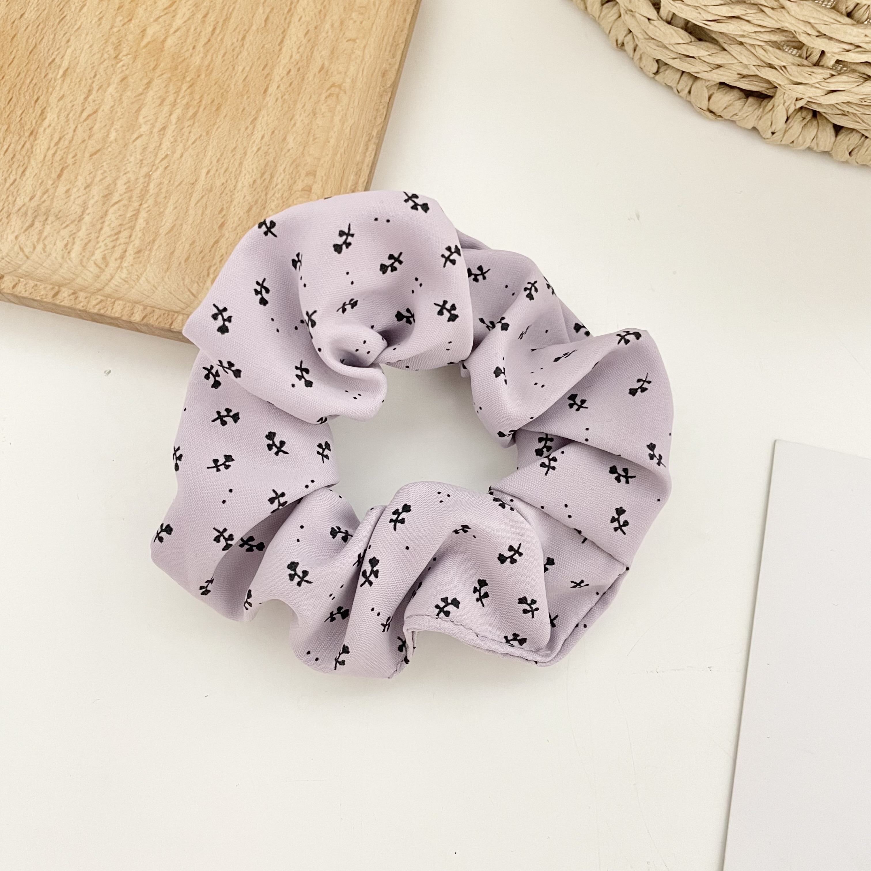 Morandi's cool black rose large intestine hair tie that doesn't damage hair, 10cm hair tie, girls' gift matching, great gift item, Instagram hair accessory Application Scenario