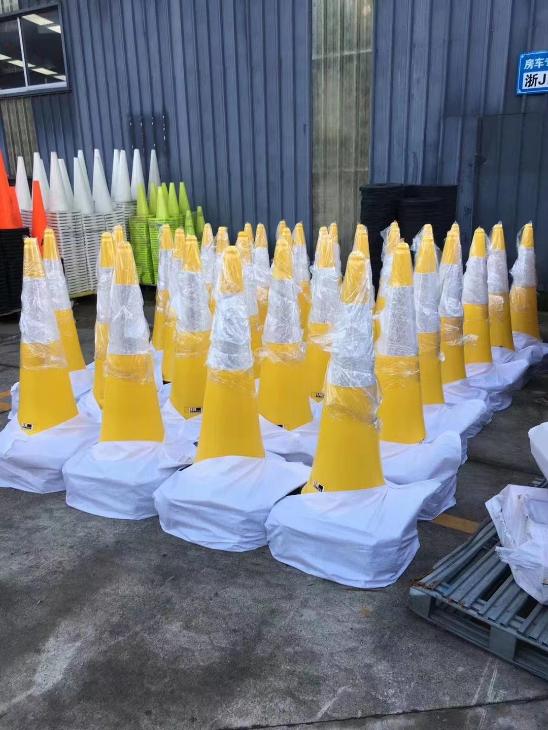 优质PVC路锥 90 70cm30cmPVC塑料路锥 反光锥桶 45cm 圆锥 路障锥新款
