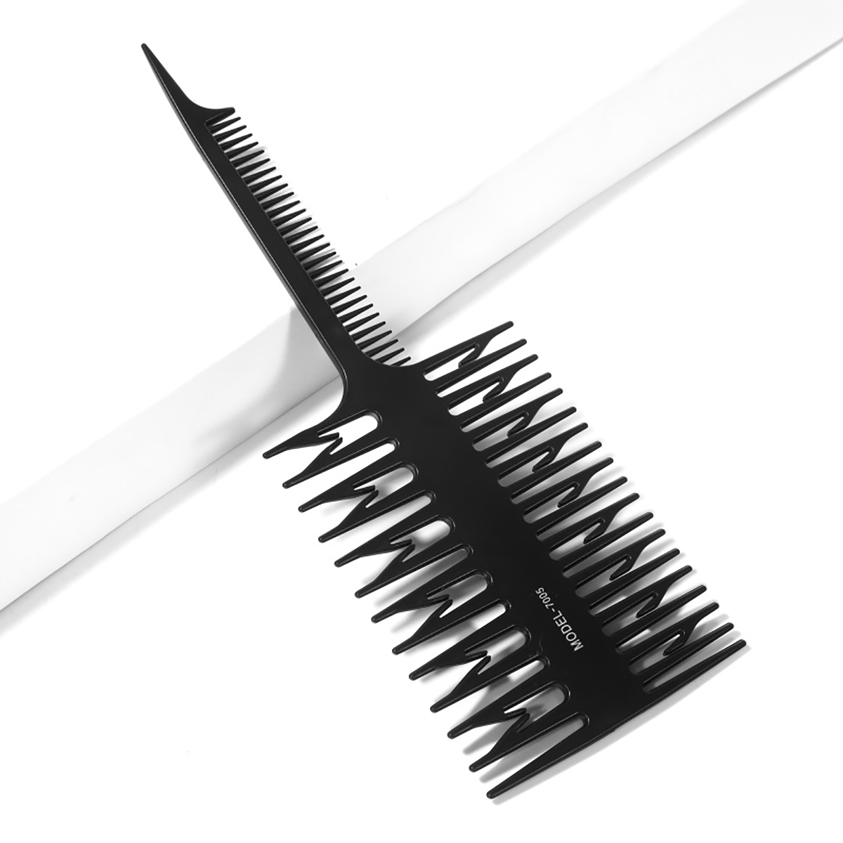 The double-sided hair dyeing, perming and picking comb is a must-have tool for hair salons and hair salons Item Picture