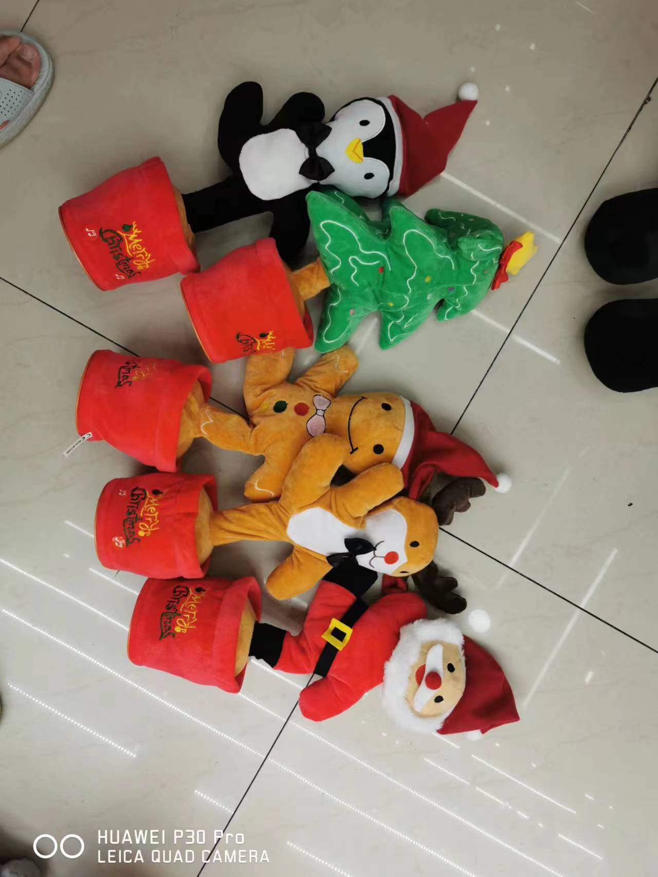 Five best-selling electric toys: Cactus Christmas, twisty battery Santa Claus