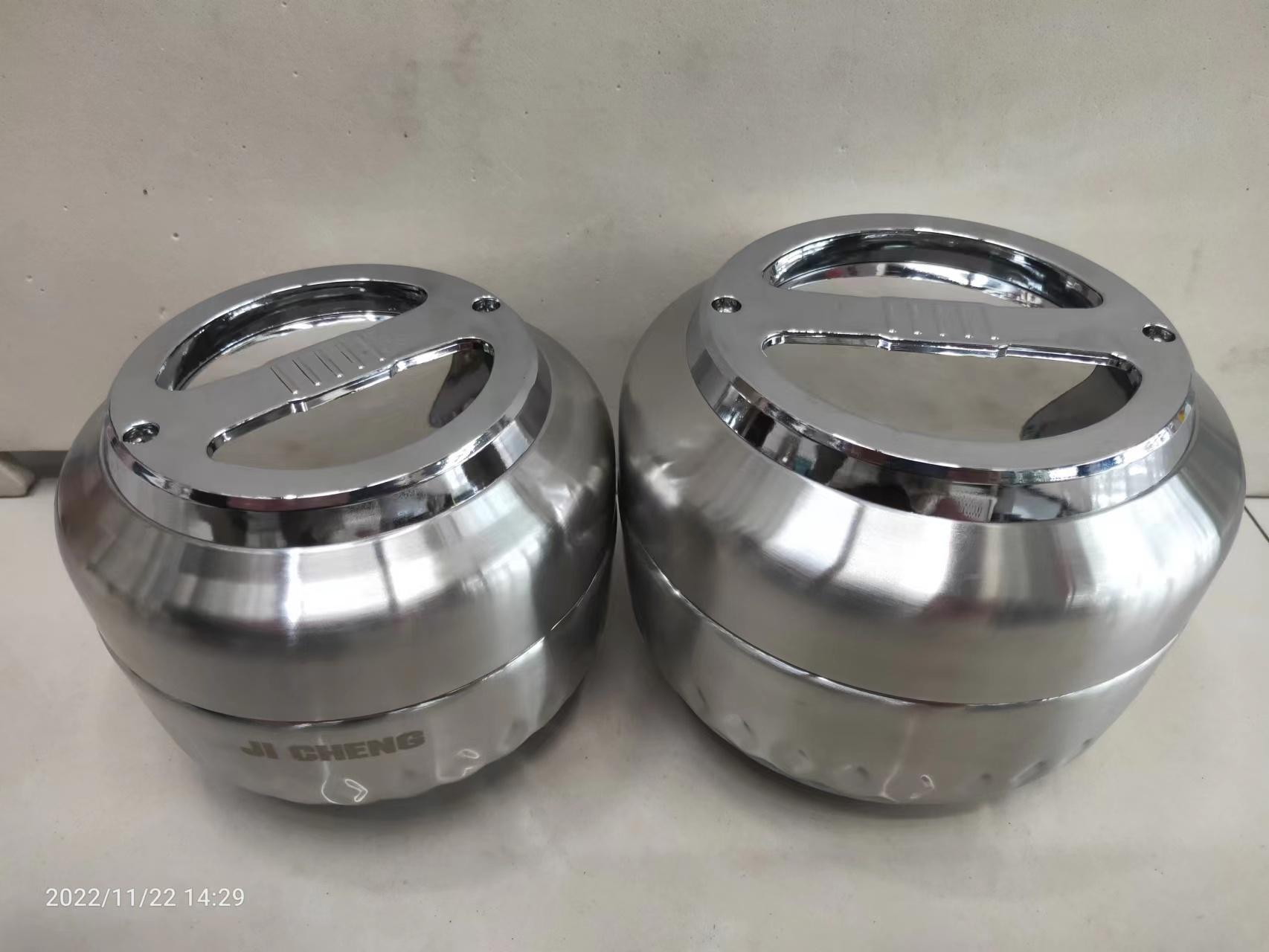 Pan with flat handle thumbnail