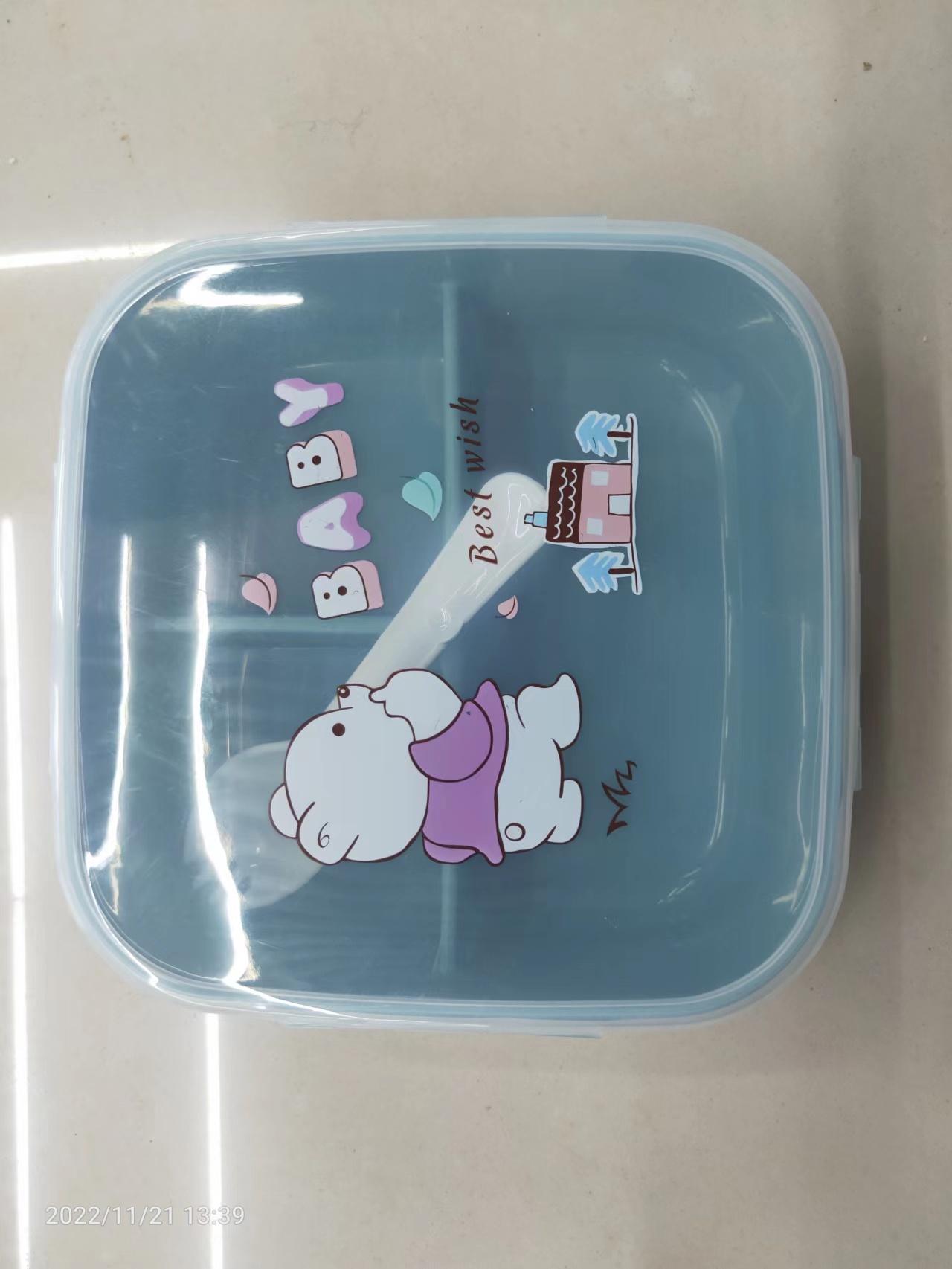 Children's compartmentalized lunch box thumbnail