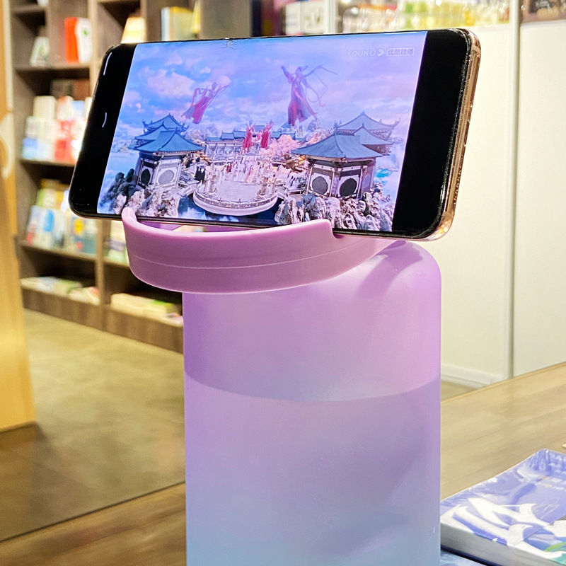 New 2000ML large-capacity cartoon cup with patterns, a popular plastic gradient color water cup undefined