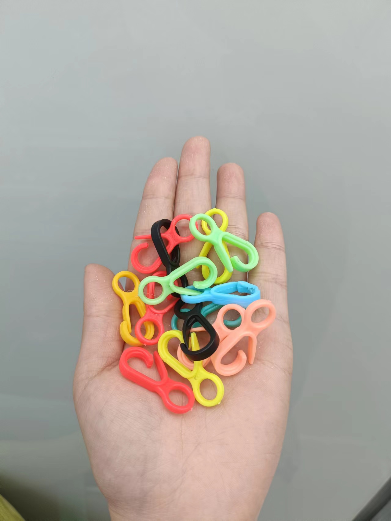 Thickened Color Light Bulb Buckle Lobster Buckle Action Figure Key Chain Plastic Key Chain Case Hook Buckle Acrylic Lobster Buckle New Style details Picture
