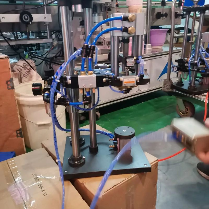 New type of crimping machine, clamping machine, nozzle sealing machine, Hengkai Packaging Machinery Application Scenario