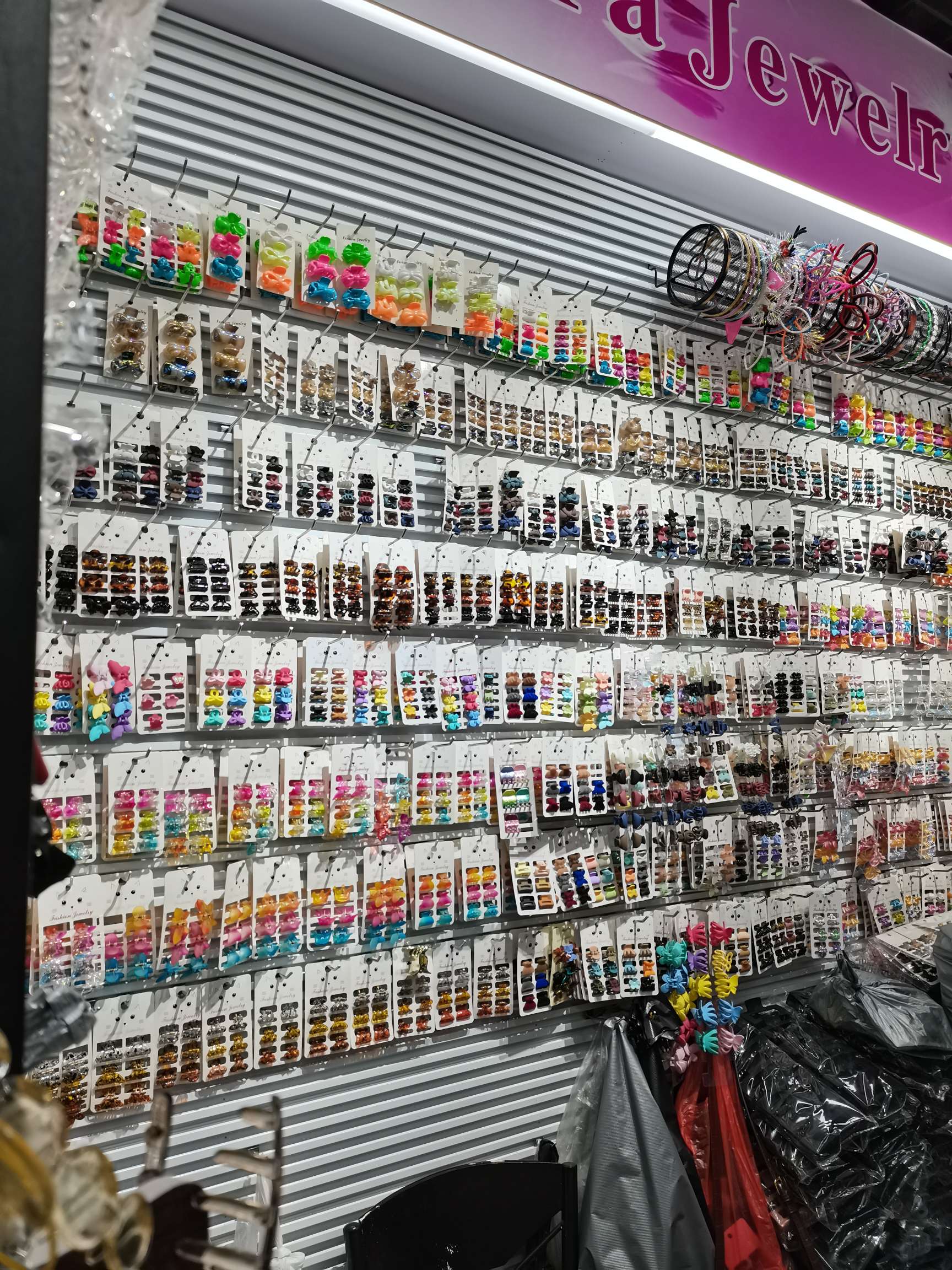 Riya Accessories describe pic - 2