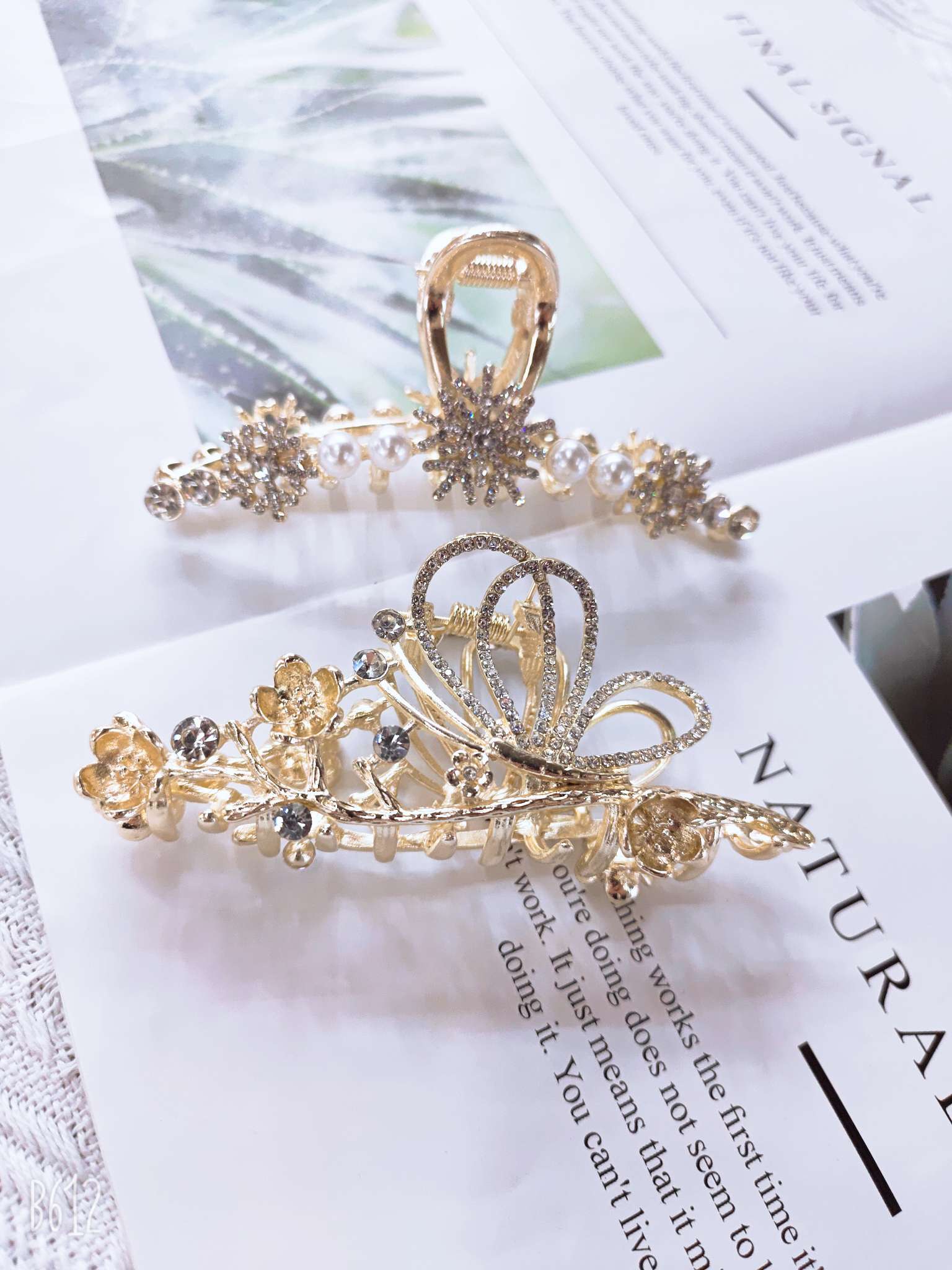 Alloy Korean Full Diamond Glass Lady Children Butterfly Claw Clamp Noble Purple Specification drawing
