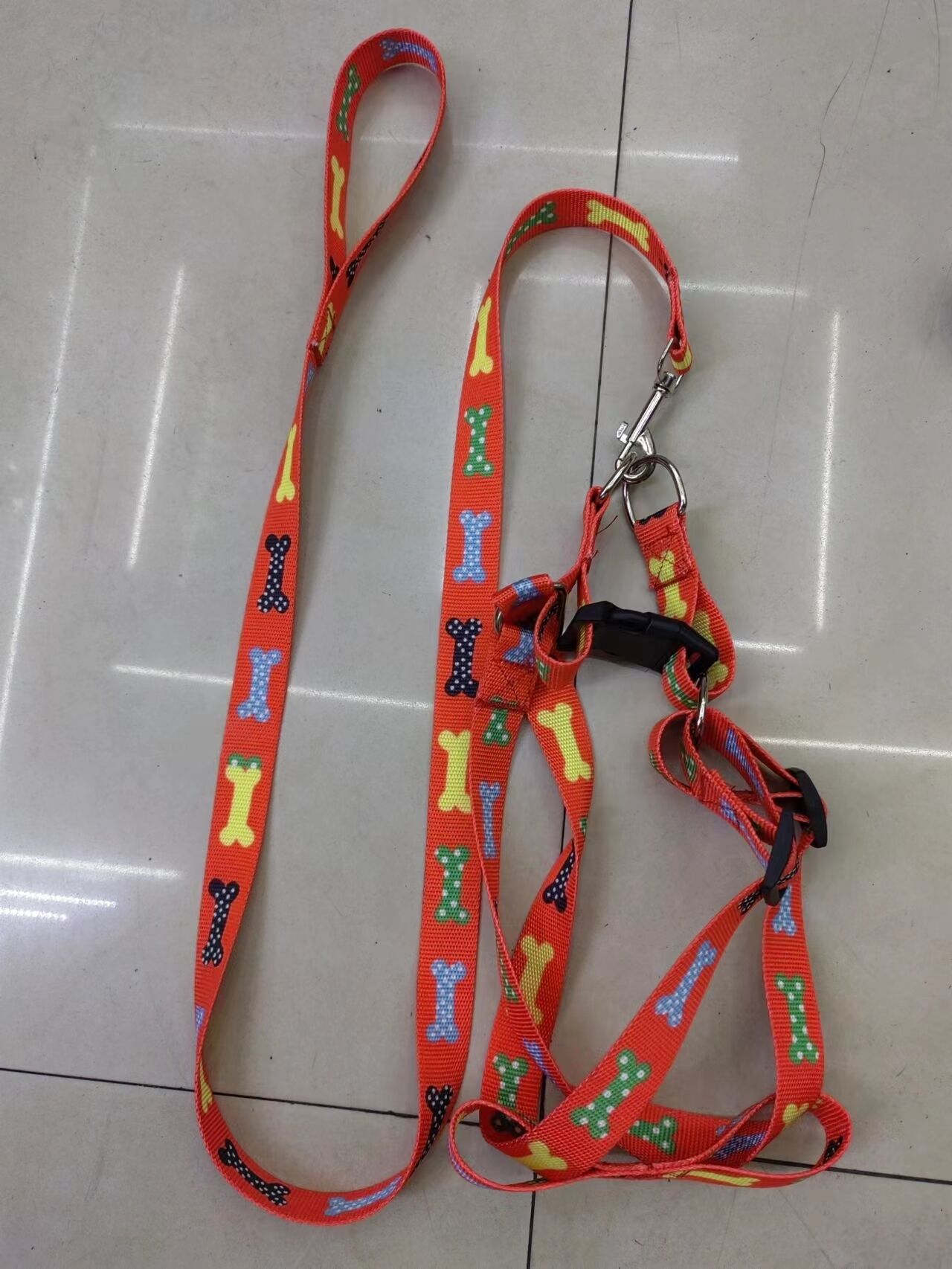 心安 优质品牌宠物牵引绳 可伸缩新款骨头胸背设计中小型狗狗专用宠物用品 狗狗牵引详情1