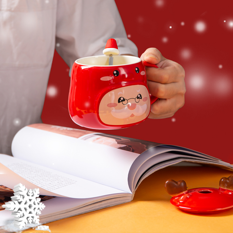 New Christmas Creative Mug High Appearance Level Household Water Cup High-Grade Gift With Lid Spoon Ceramic Cup Logo Zhuqiao 0138 Application Scenario