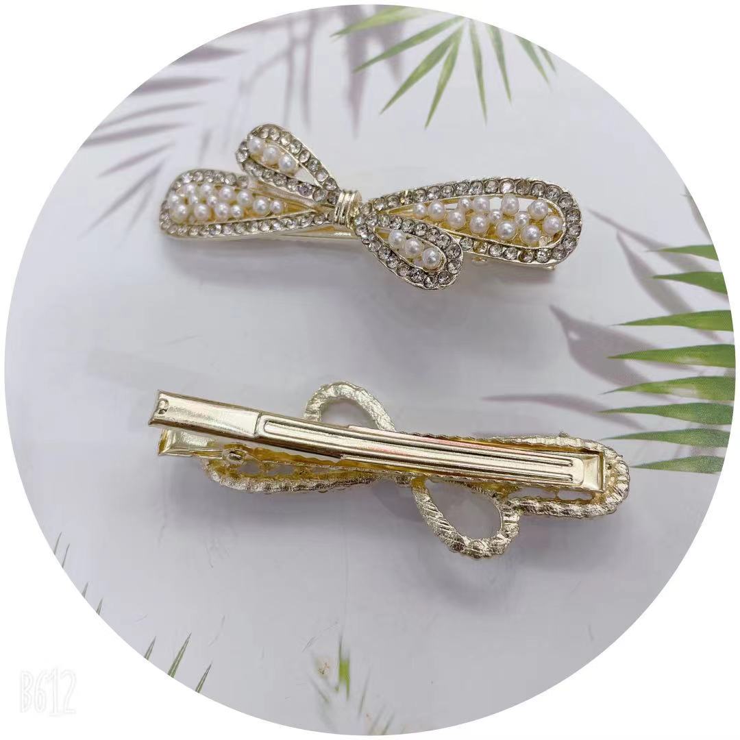 Tianyi Accessories' Popular And Trendy High-End Alloy Duck Clip Pearl ➕ Diamond For Women Application Scenario