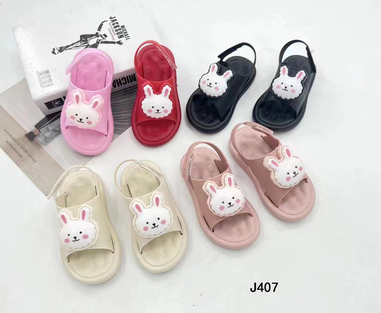 Fashion sandals new on the market comfortable soft non-slip sandals waterproof sandals wear-resistant sandals for men and women dragging stall sandals