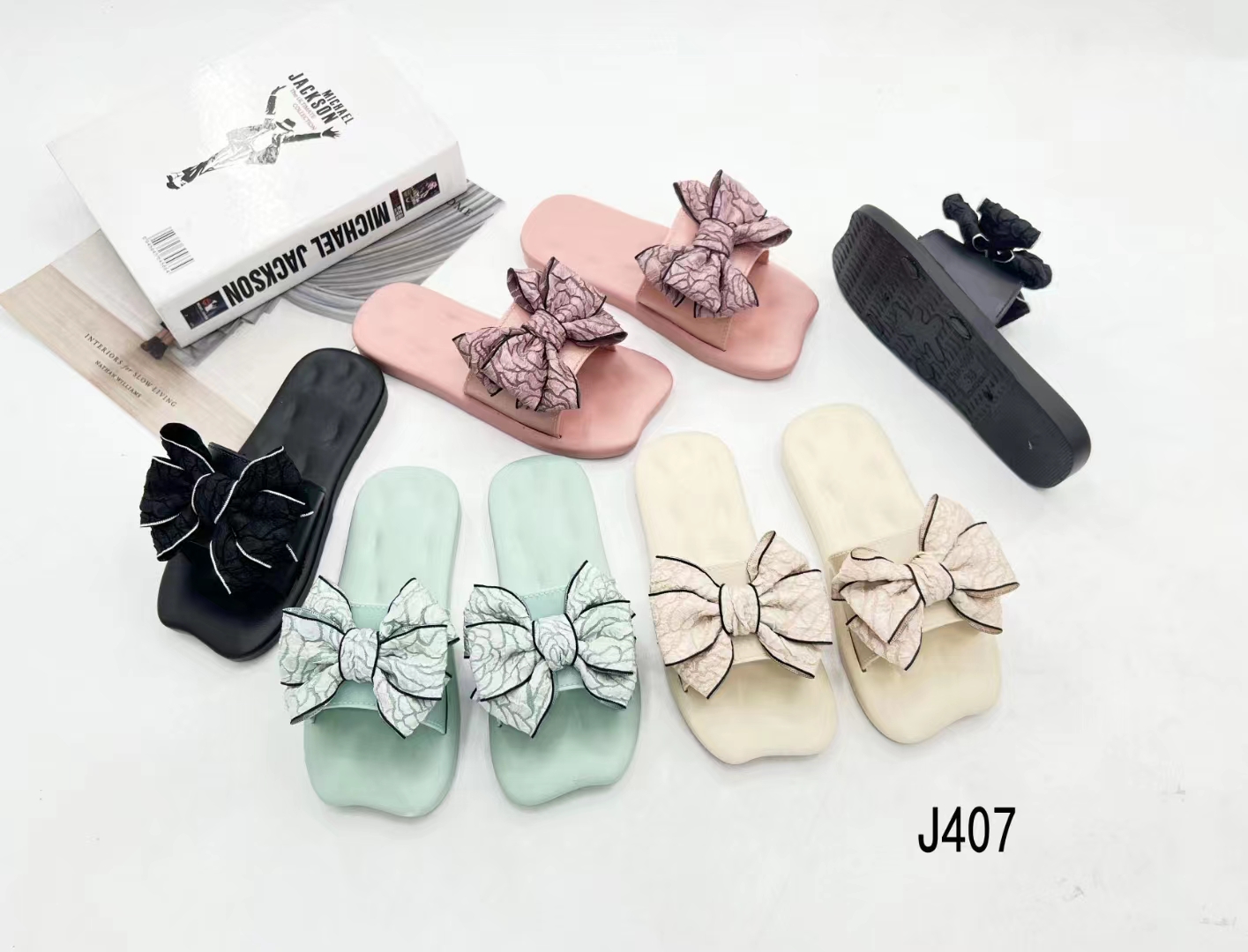 New fashion on the market comfortable soft non-slip sandals waterproof sandals wear-resistant sandals men and women drag stall sandals