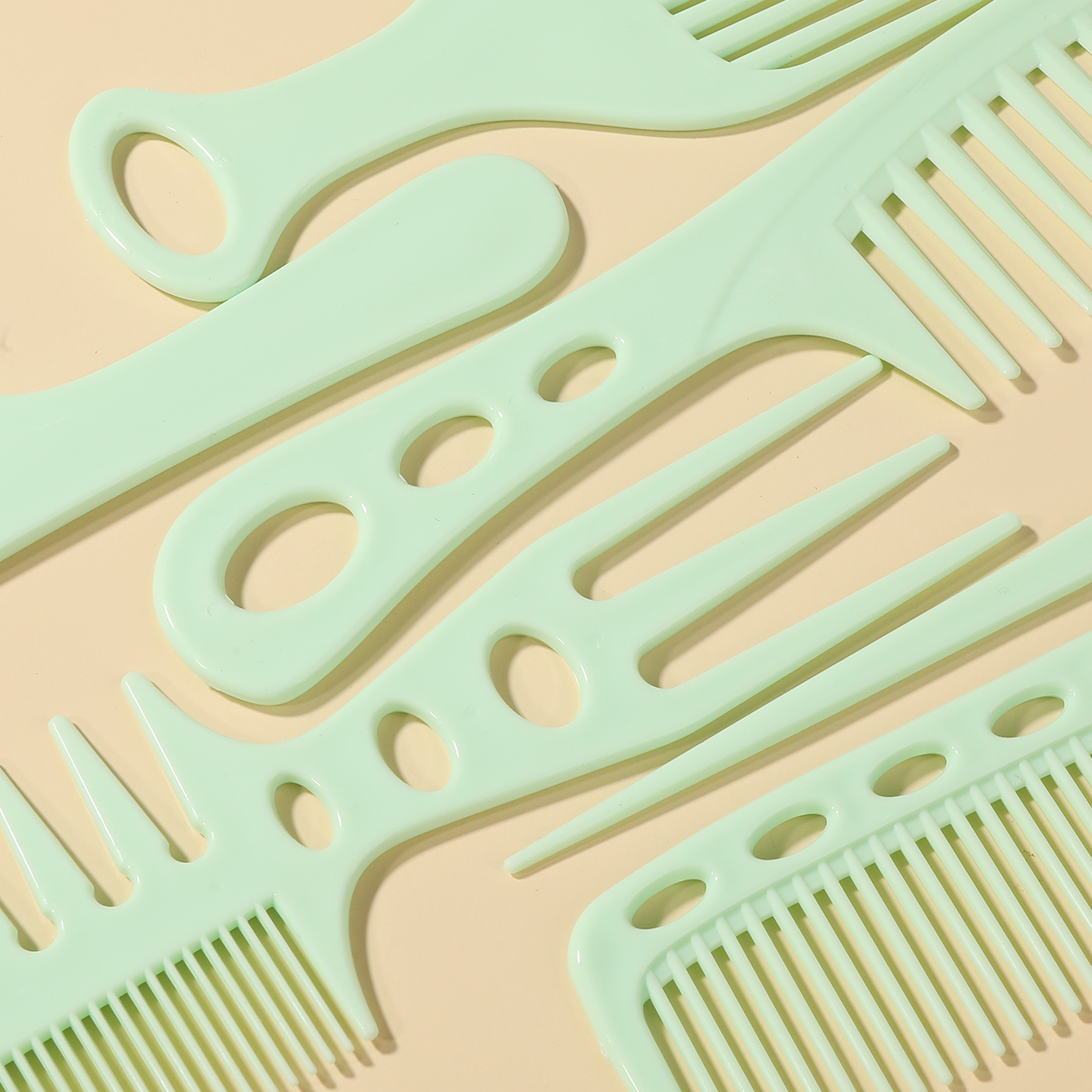Comb, straight hair comb, hairdressing section comb, double-sided insert comb, plastic comb, oil-cut hairstyle comb set Specification image