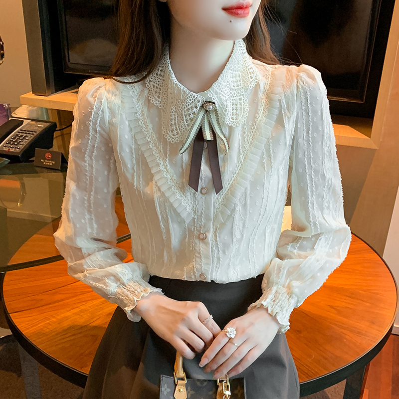 Shirt Female Autumn And Winter Design Sense Small Fold Wear Blouse Shirt High-Grade Coat 2022 New Women's Brand Authentic Doll Collar Lace Long-Sleeved Blouse Female details Picture