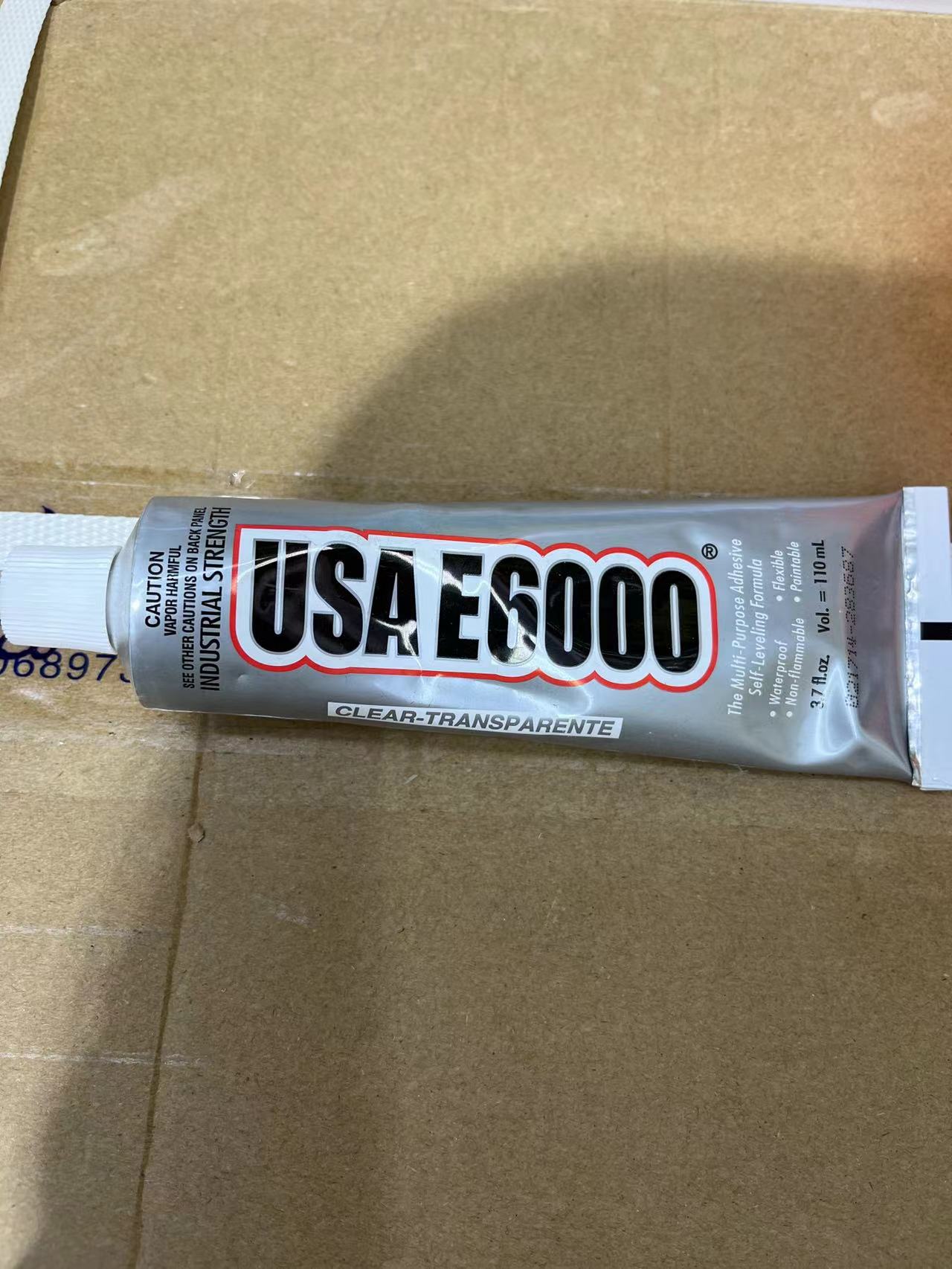 Versatile adhesive water, suitable for many materials, quality assurance, inexpensive thumbnail