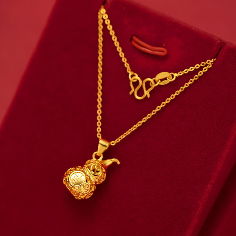 Vietnamese sand gold gourd necklace collarbone chain women's gold-plated hollowed-out auspicious gourd pendant manufacturer wholesale novel jewelry Application Scenario