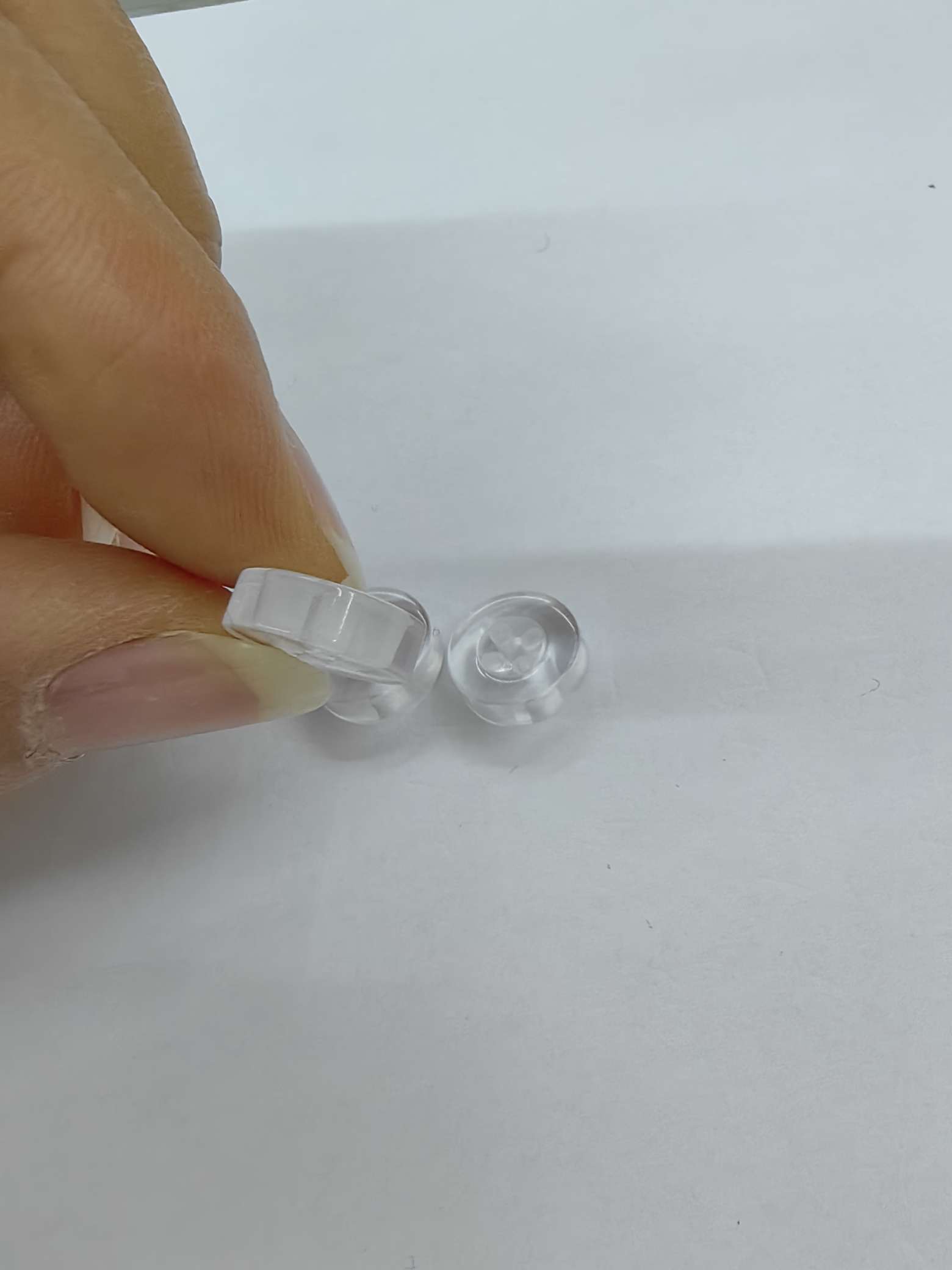 Multi-style transparent button