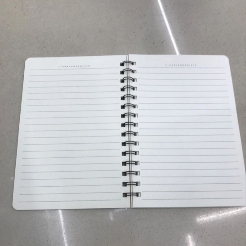 401笔记本 学习用品 办公用品 8889笔记本日记本