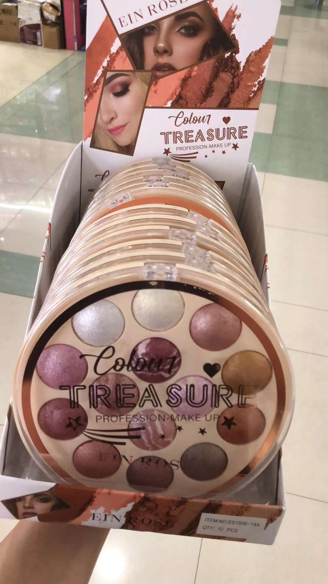 Eye Shadow Palette Application Scenario