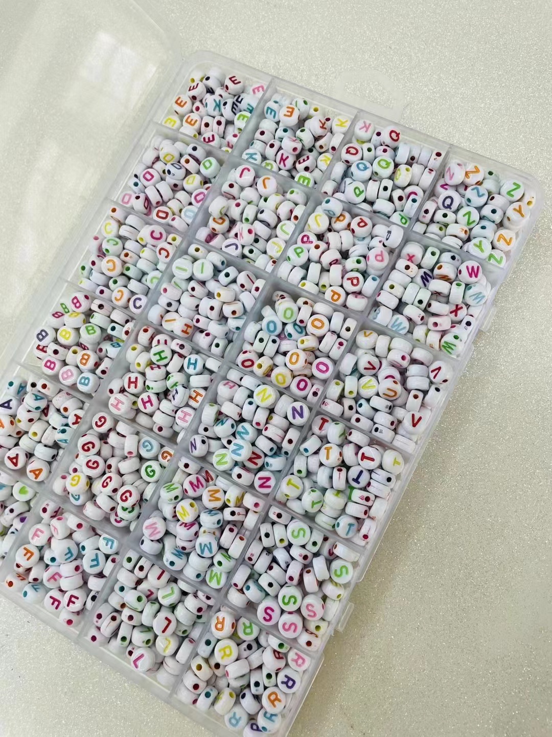 Letter acrylic Zhuyicheng clothing accessories manufacturers direct diy handmade accessories accessories