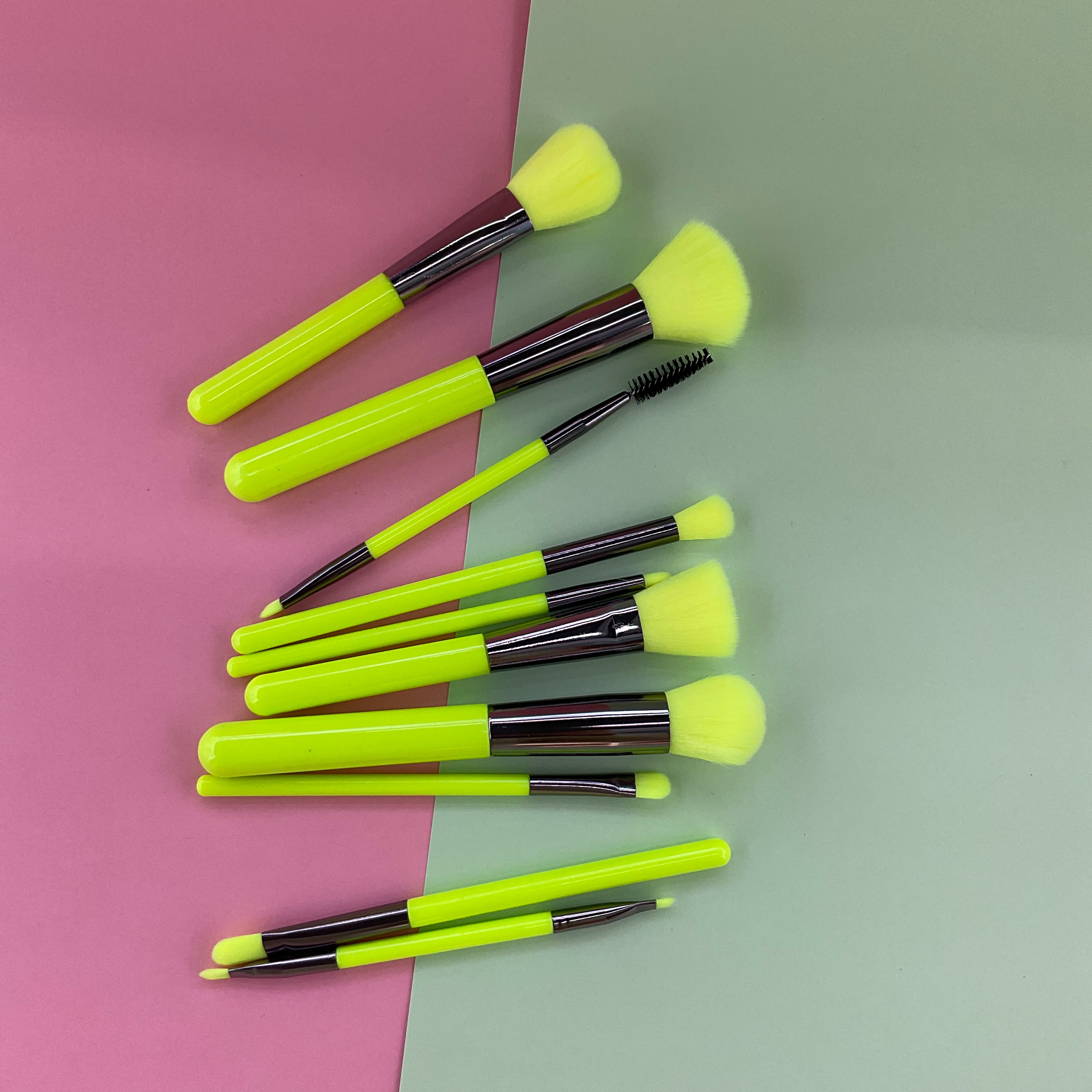 Ten Makeup Brush Sets 5 Big And 5 Small undefined
