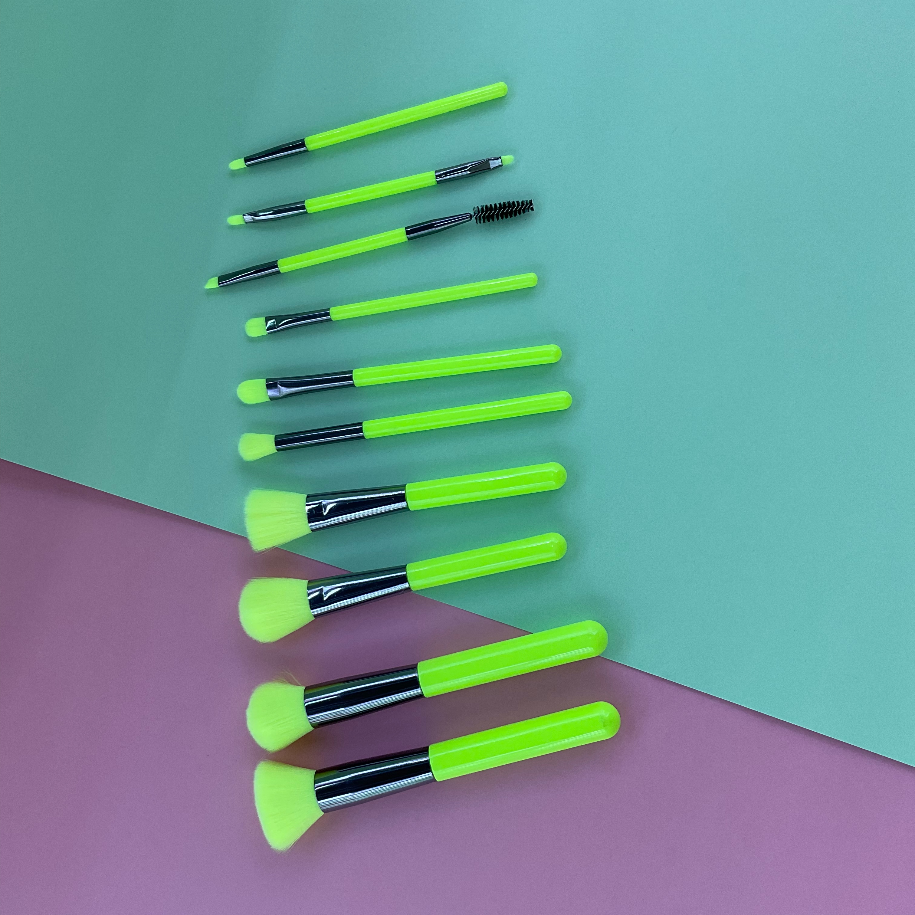 Ten Makeup Brush Sets 5 Big And 5 Small undefined