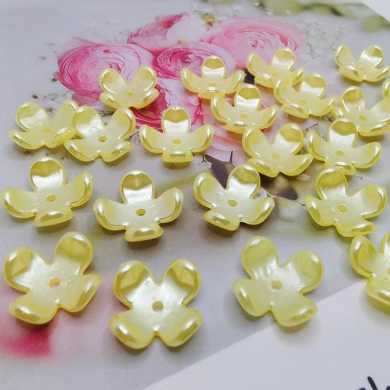 Yellow petal shape acrylic Yicheng garment accessories factory direct diy handmade accessories accessories thumbnail