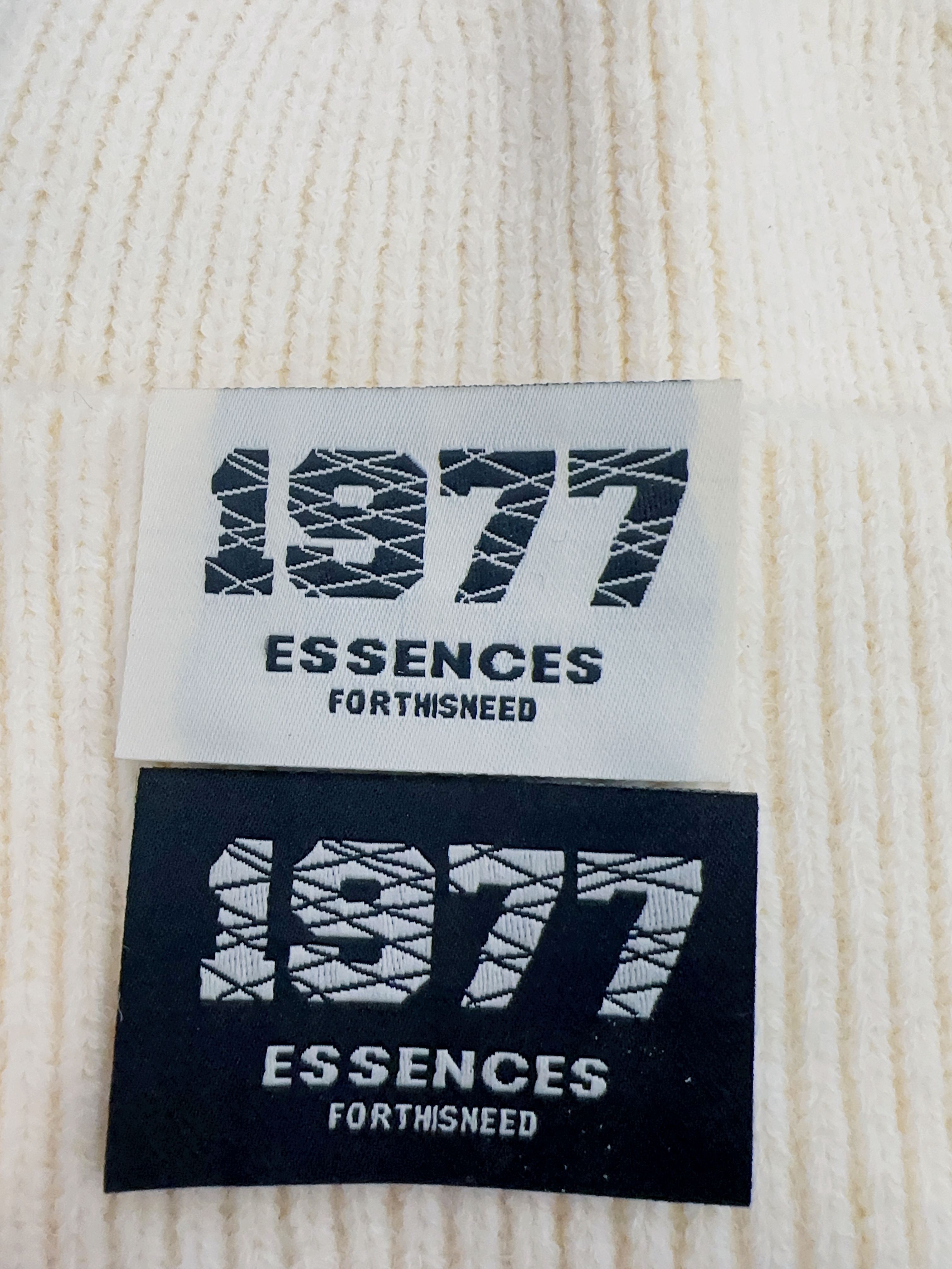 1977Essences Twill On Black And Rice Background