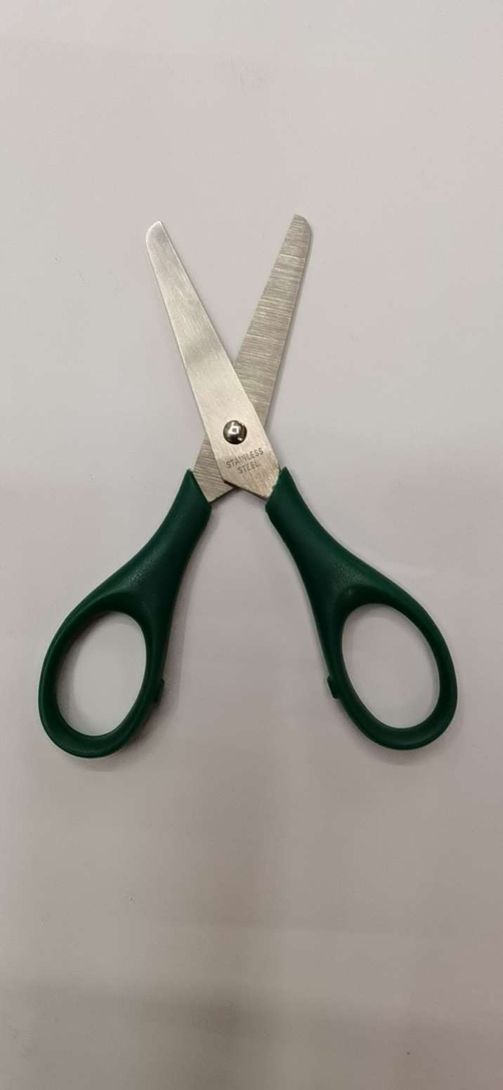 Office and educational knives and scissors, knives and scissors, hardware tools, student scissors, children's scissors, hand scissors, hardware knives and scissors, knives and scissors Application Scenario