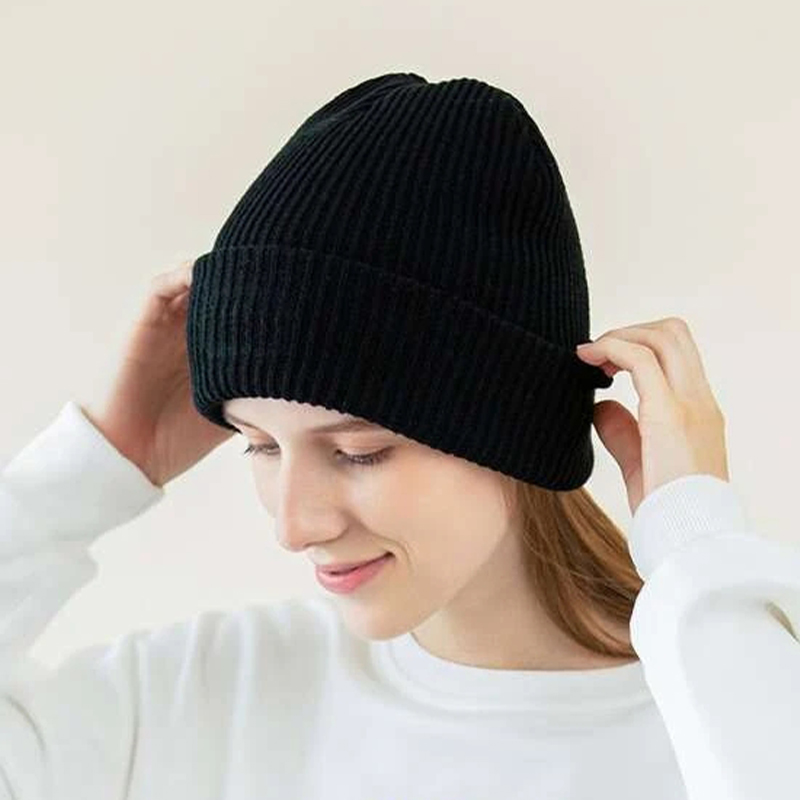 Minimalist knitted hat Beanie