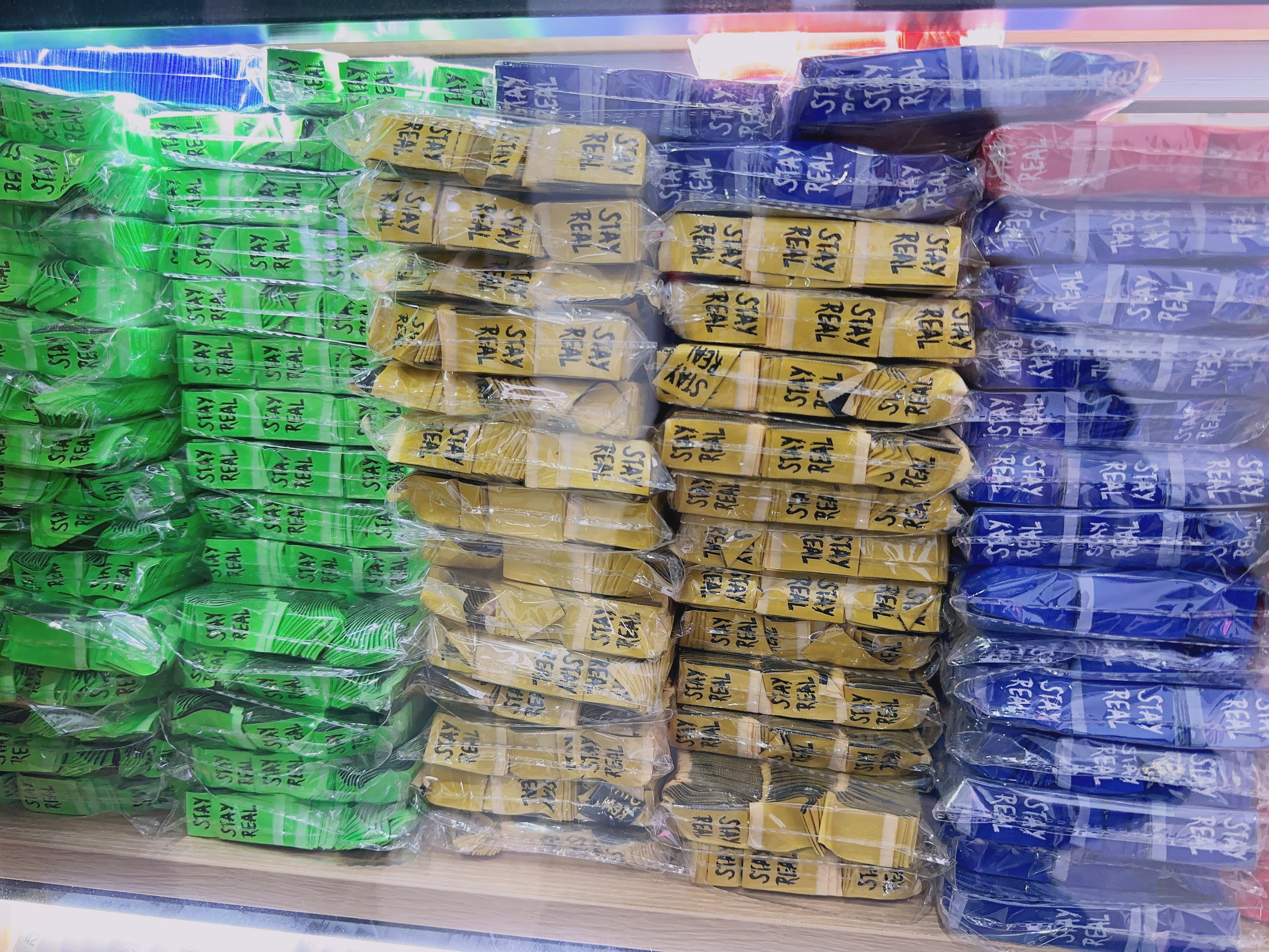 Stay Real Clip Labels White On Red, White On Blue, White On Orange, Black On Green, Black On Yellow Item Picture