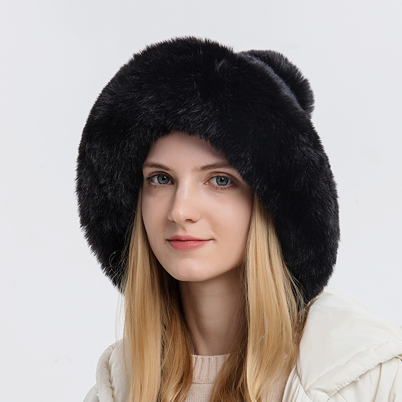 This Autumn And Winter Women's Pullover Hat Features Three Wool Balls, Outdoor Thickened And Fleece, Cold-Proof And Warm Solid Color Knitted Hat