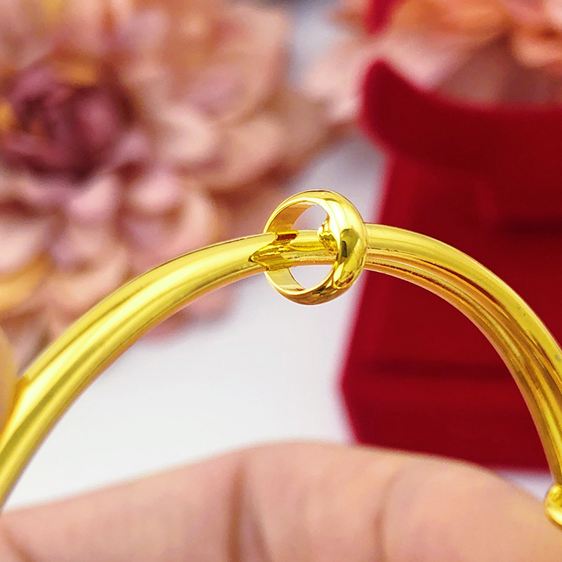 Factory direct sales of the internet-famous style pure copper gold-plated peacock bracelet for women's wedding, sand gold peacock sliding bracelet, novel from Yiwu Specification image