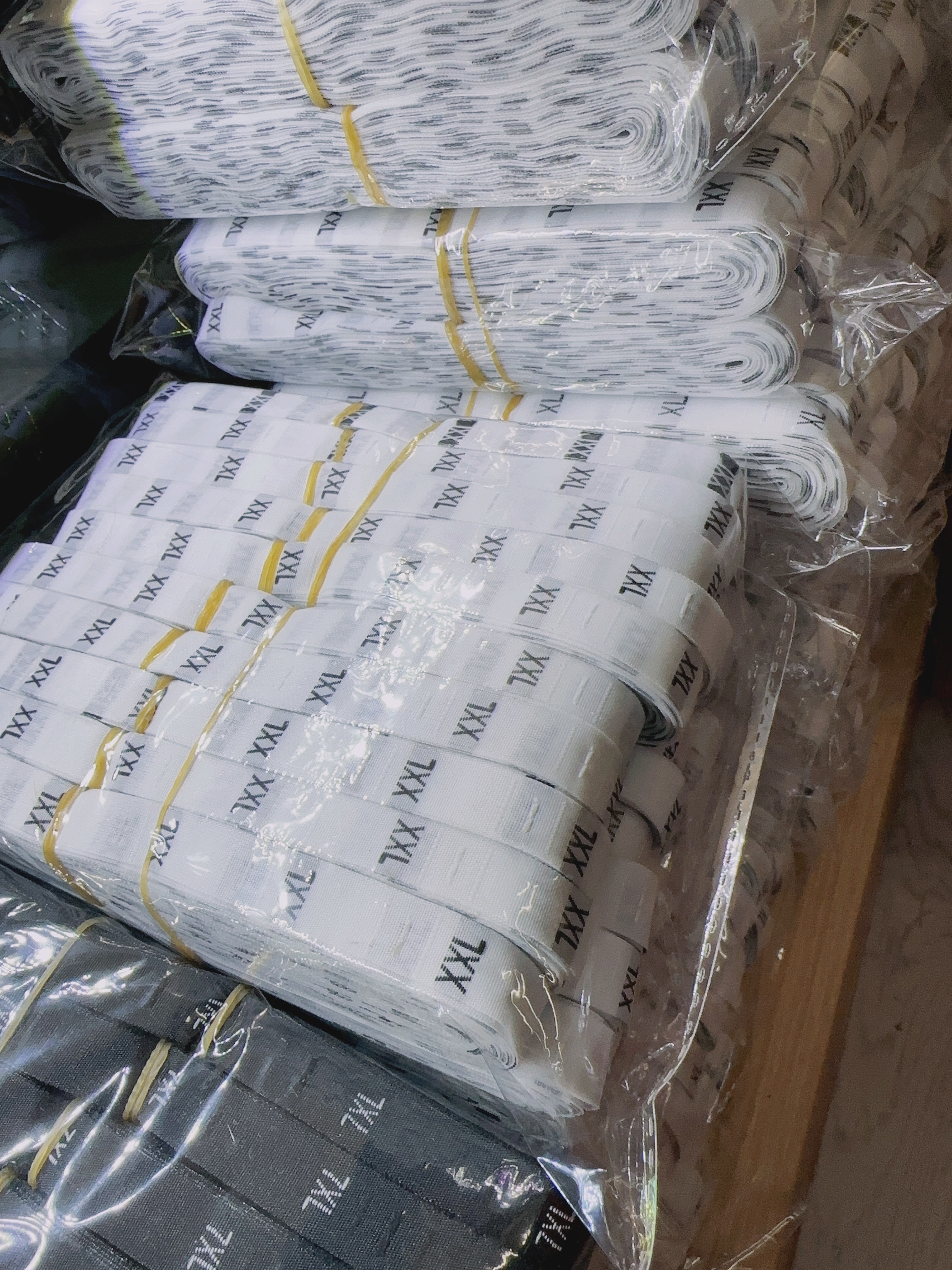 White Size Marks S, M, L, Xl, Xxl, 3Xl, 28, 29, 30, Etc Item Picture