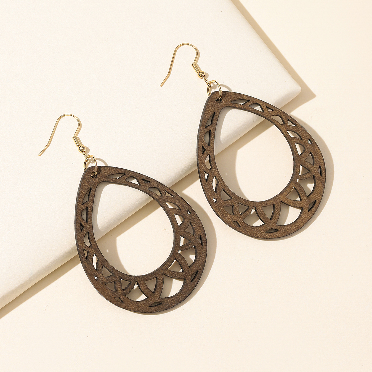 Women Lace Carving Wood Earrings Round Hollow Bohemia Ethnic Earrings Female Jewelry Accessories Gift thumbnail