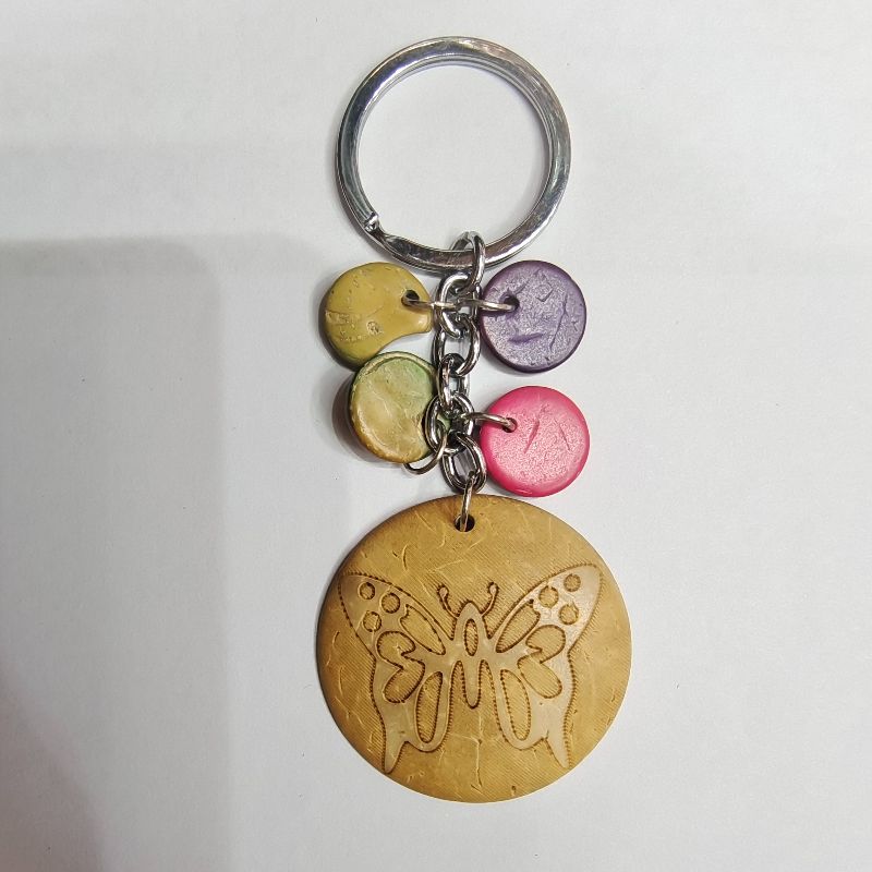 Ethnic Style Retro Natural Coconut Shell Carved Key Chain Creative Hanging Decoration Fu Cocoa-13 Application Scenario