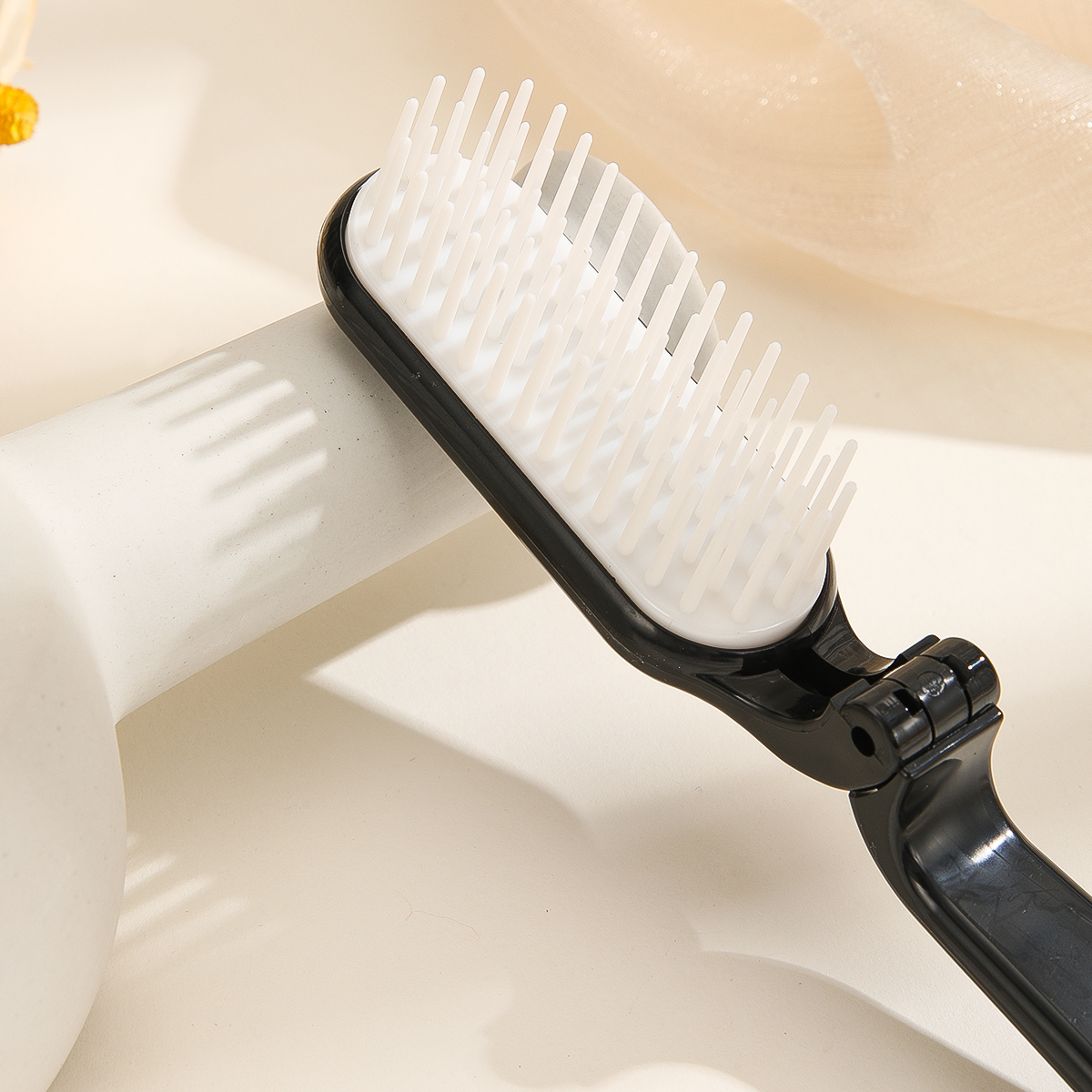 Plastic folding comb, hair comb, portable mini multi-functional travel soft-toothed massage comb details Picture