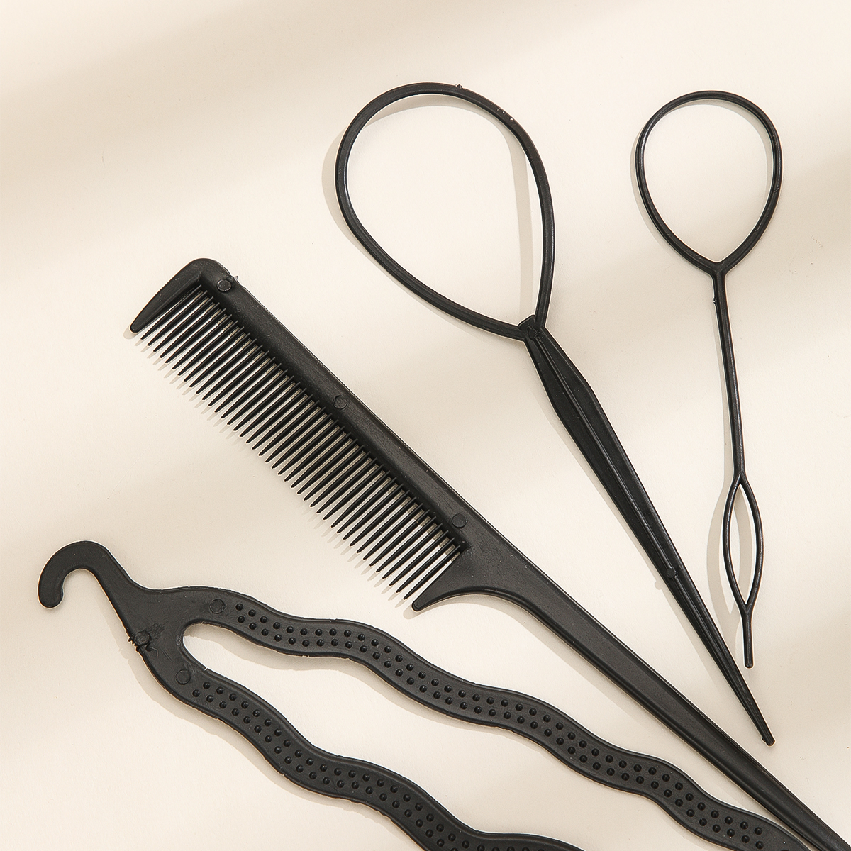 Four-piece hair braid set, a hair braiding and braiding tool, a bun hairstyle set Specification image